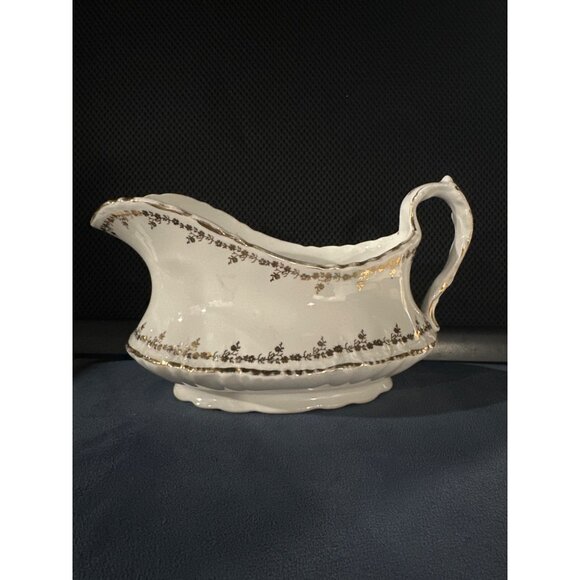 Vintage Porcelain Gold-Trimmed Gravy Boat With Floral Design - Picture 4 of 10